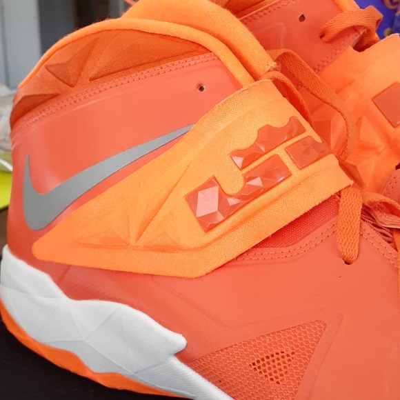 #44❤️ New Nike LeBron Soldier V11 Hi Tops - Picture 7 of 16